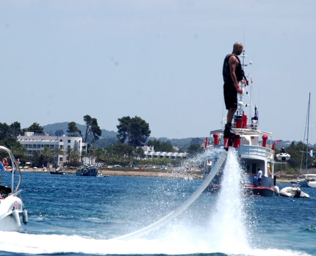  Flyboard lift dans le port 
